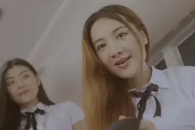 全班都是大长腿美女，就一个男生，是什么样得感觉视频封面