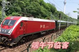 湖北武汉，实拍端午节加开的临客列车，荆门方向的客流非常火爆视频封面