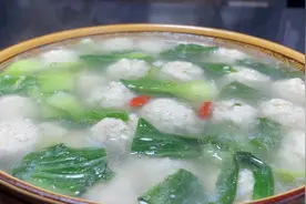 厨师长教你豆腐丸子青菜汤家常做法，步骤详细，汤鲜味美老少皆宜