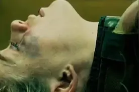 老人的这一波操作，看似令人发指，实则背后缘由是如此视频封面