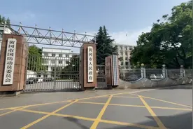 黄冈市黄州区老城区七一路，当年这里非常热闹地理位置特别好视频封面