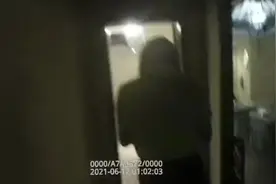 来沪女子为求职办假证改年龄 警方：涉嫌伪造证件依法拘留视频封面