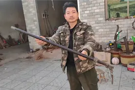 老李50元捡漏大秤杆，主人家说是紫檀木做的，大家看看是吗？