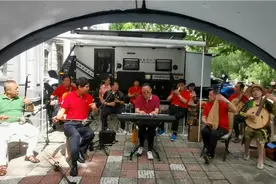 听醉了！演奏家原二炮文工团张荣用管子演奏《葬花吟》催人泪下！视频封面