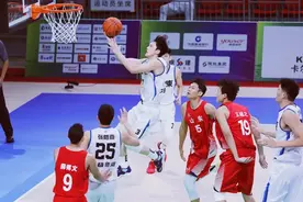 全运会男篮:胡明轩全场砍下17分，助广东84:68轻取山东。视频封面