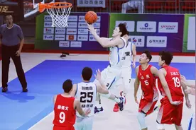 全运会男篮:胡明轩全场砍下17分，助广东84:68轻取山东。视频封面