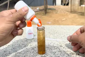 今天测试鱼塘的水质，把药水倒下去后浑浊的水变清澈了，头一次见视频封面