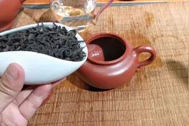 今天教大家怎样用紫砂壶，把武夷山肉桂岩茶泡的香甜好喝视频封面