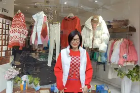 一组过年的红色集合啦 红色搭白色和黑色 显肤色又耐看