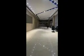 贺龙体育馆5100平直租无费用层高6米@老长沙佳哥视频封面