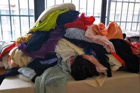 家里布料堆成山了，老是买买买，有没有和我一样看到布就想买？视频封面