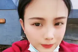 我是一名叉车女司机，因为缺米缺合适工作~所以选择了开叉车……视频封面