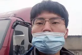 4米2的蓝牌货车，2米3宽的货箱可以正常上户了。视频封面