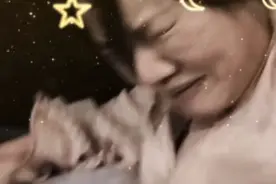 女孩自己生孩子视频封面