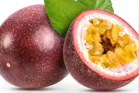 云南人自制水果醋饮料:吃不完或喜欢吃的水果加冰糖或蜂蜜泡醋里