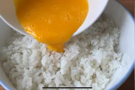 蛋炒饭是先炒蛋还是先炒饭，很多人都搞不清楚，今天教你正确做法