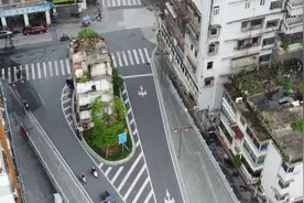 广州一钉子户，当初给钱都不肯搬，如今被三条马路包围成孤岛视频封面