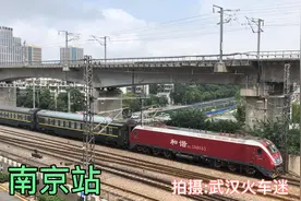 江苏南京，Z365次(哈尔滨西-南京)列车减速进南京站办客视频封面