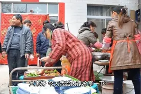 为什么农村红白喜事上的管事人，在村里没什么官职，却深受人们尊视频封面