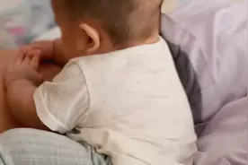 叫爸爸妈妈起床的一天视频封面