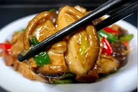 香菇炒肉片就是香，分享正确做法，滑嫩鲜香，荤素搭配营养更健康视频封面