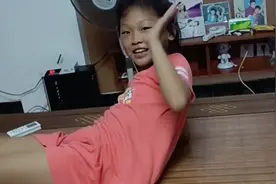 女儿跳舞基本的动作