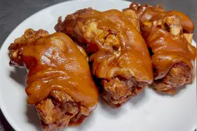 厨师长教你酱猪蹄的家常做法，步骤详细，软烂入味下酒又下饭视频封面