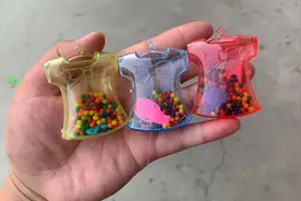 乔治是男生怎么穿小裙子👗呀视频封面