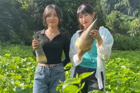 秋妹和香香美女有个约会 ，看看我们是怎么度过愉快的一天！视频封面