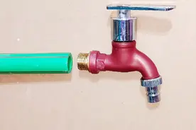 水管没有内丝怎么接水龙头？水工用10年的经验教你，不用任何接头