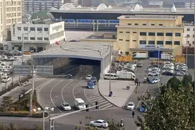 太原迎泽大街东延，太原站北出口，左拐通迎泽大街右拐建设北路视频封面