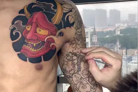 瘦子纹身疼吗？腹肌小哥哥日式老传统半甲第三次真实记录视频封面