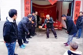 湖南人结婚，邀请最重要的客人，入席吃饭，这种场面很讲究排场视频封面