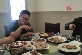 万贯～正宗的驴肉，吃饱喝足，开着新买的半截美去收货！