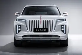 红旗这几代车标，哪一款最能凸显“国车”的身份？