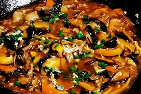 我家超爱的香菇打卤面，营养丰富又美味，鲜香开胃，夏季面条必备