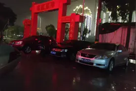 雨中做自己 我的滑板车震动震动最震动