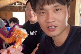 农村小孩剃满月头大摆宴席，来让吃好喝好，走让拿好带好，视频封面