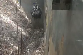 本期视频为大家JS垃圾发电厂垃圾池是如何抓门口垃圾 然后排水视频封面