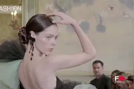天生长着一张忧郁脸的加拿大超模——Coco Rocha视频封面
