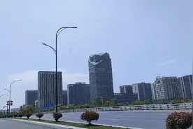 浙江嘉兴海宁市，一座欣欣向荣蓬勃发展的江南百强县，环境优美视频封面