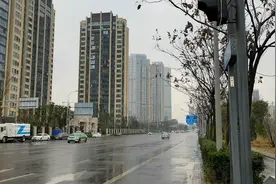 大年初四的成都依然是空城，这就是新一线城市的虹吸效应视频封面