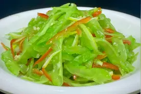 这才是凉拌苦瓜的正确做法，脆嫩不苦还有营养，夏天吃了清凉解暑视频封面