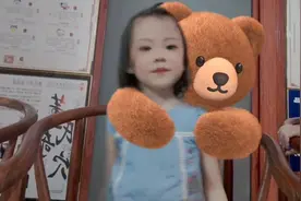 妞妞唱小兔子🐰乖乖视频封面