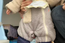 站起拉臭臭臭宝👶 哈哈哈每次拉都要站起拉才能轻松💩视频封面