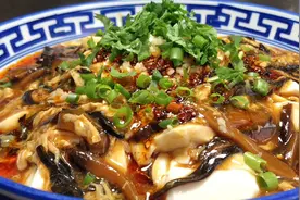厨师长教你豆腐脑的家常做法，步骤详细，香味浓郁入口即化视频封面
