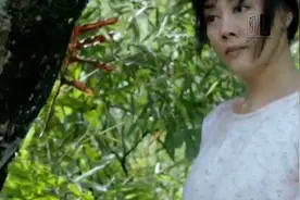 小伙子喜欢上自己“妈妈”