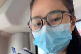 论宝妈一个人如何带两个孩子回娘家，过程很心酸😔视频封面