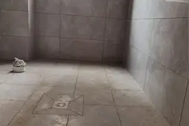 金玉其外败絮其中，泥工地砖铺贴施工，必须全部返工视频封面