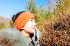 东北农村退耕还林的土地不用管了吗？看看返乡创业女是怎样打理的视频封面